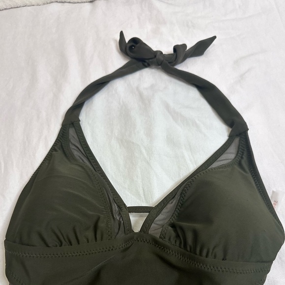 Dark green women’s one piece swimsuit, open back, mesh sidings, NWT, size small - Picture 3 of 5